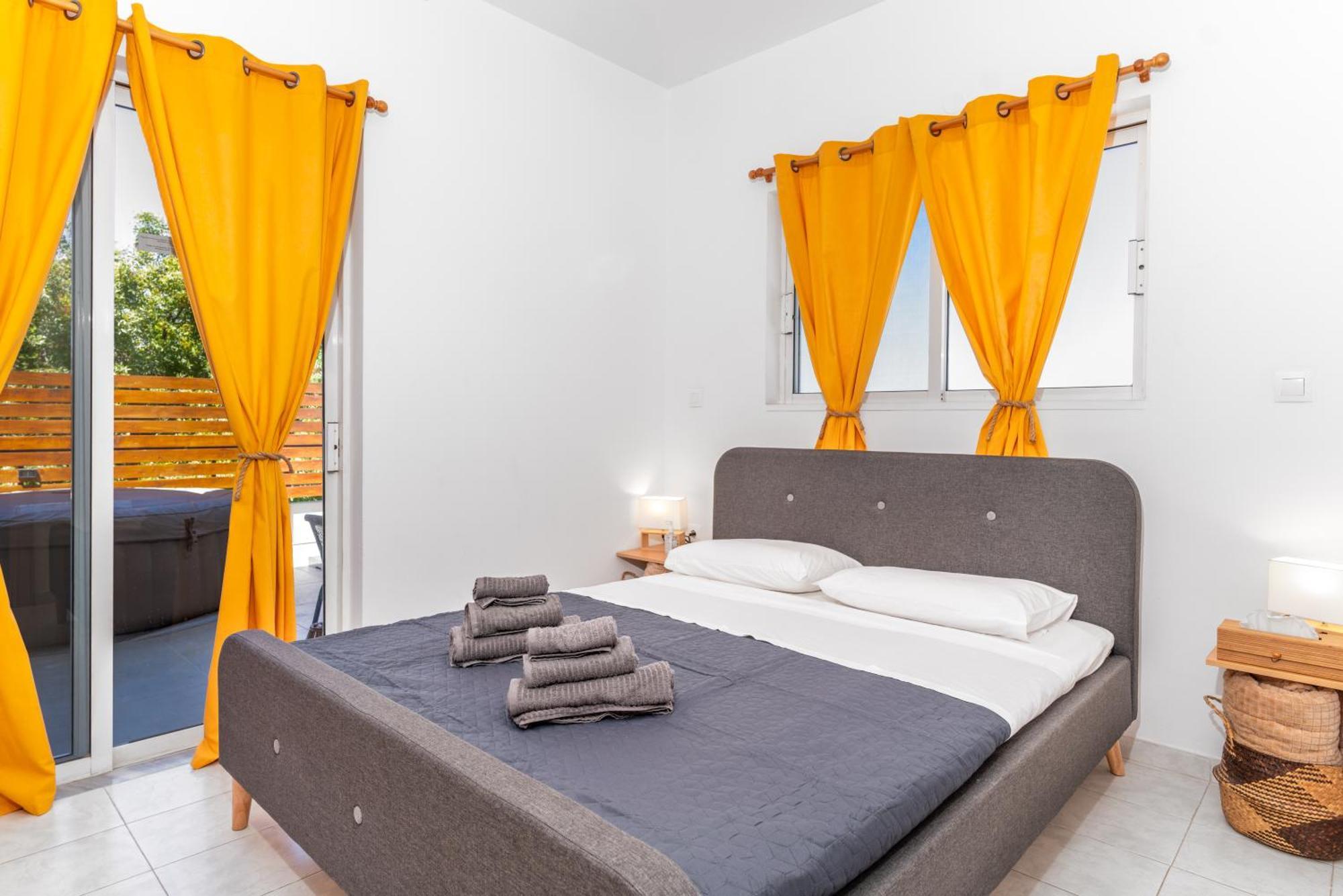 Marvinas Seaside Apartments, Gaia & Hydor Jacuzzi *